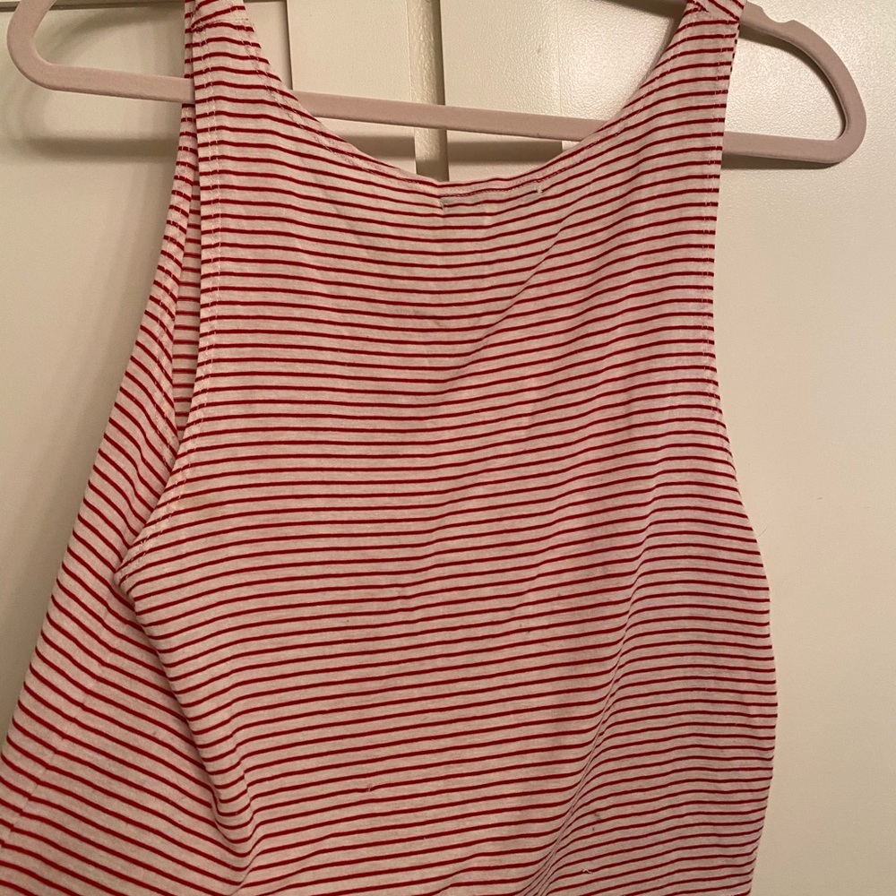 Flow tank top